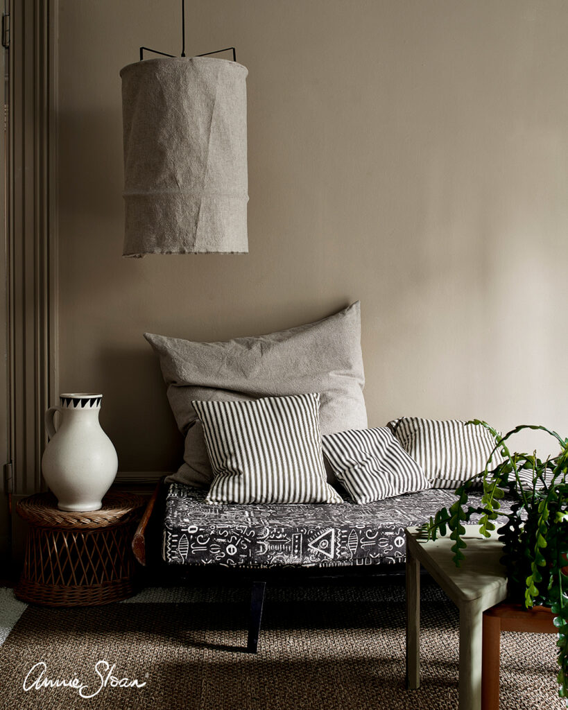 chalk paint Annie Sloan French muro