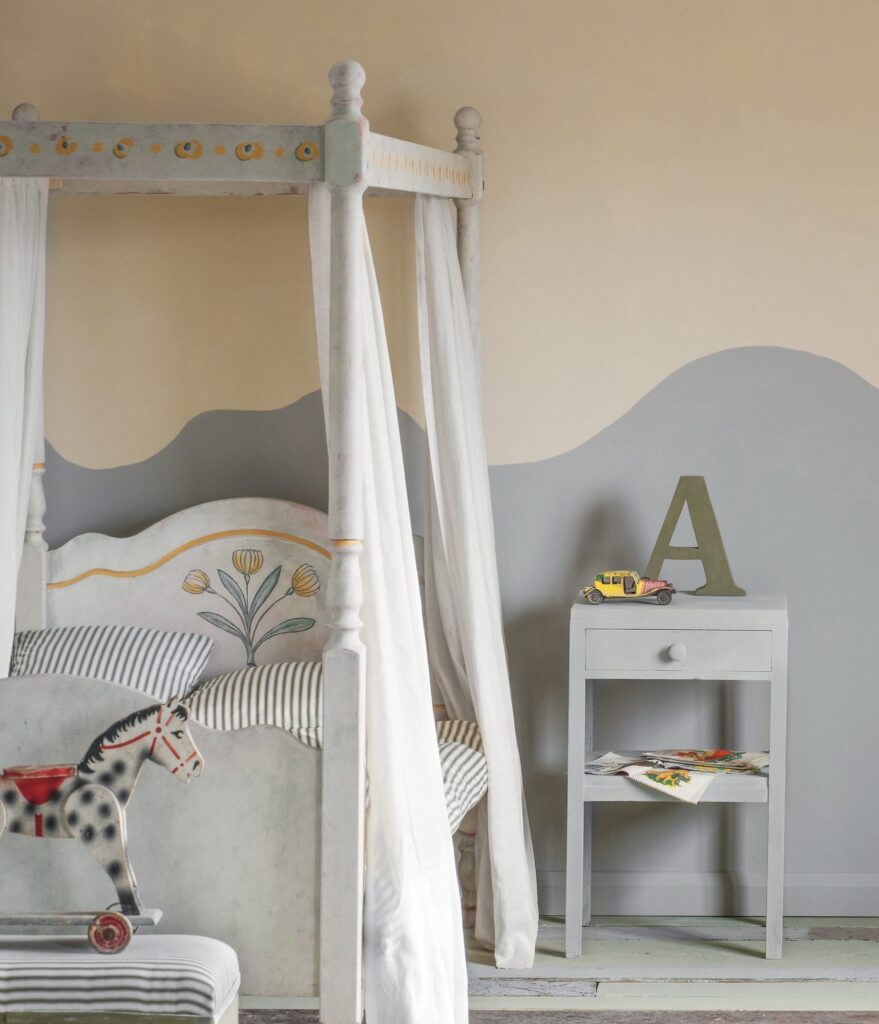 chalk paint Annie Sloan swedish